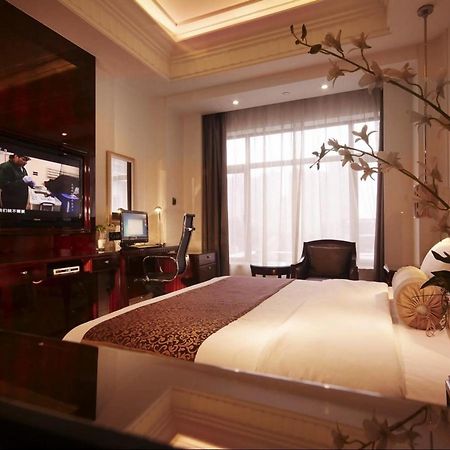 Victoria Grand Hotel Уенжоу Екстериор снимка