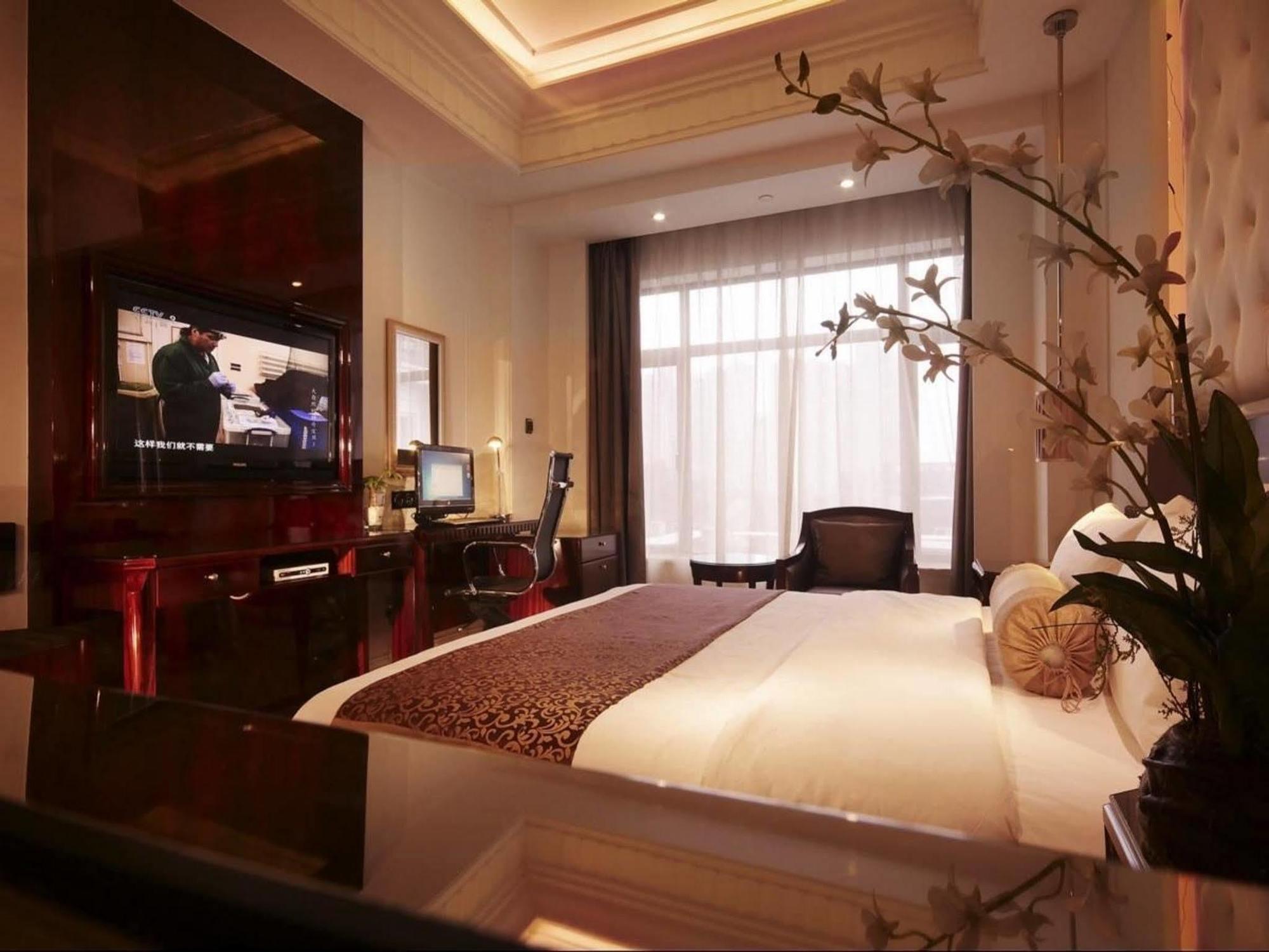 Victoria Grand Hotel Уенжоу Екстериор снимка